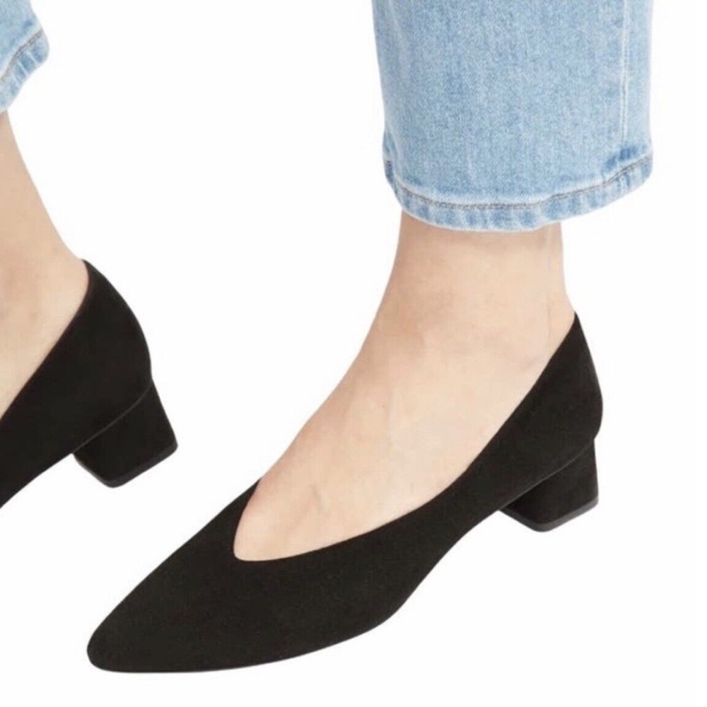Everlane V Heel - Black Suede Pointed Toe Kitten Heel - Picture 1 of 6